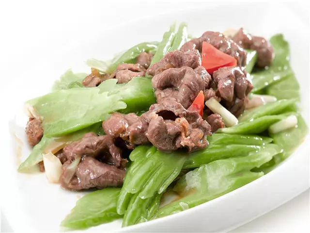 想吃苦瓜炒肉,這樣做法更好吃,新手也能輕鬆炒出美味,口味鮮美又營養!