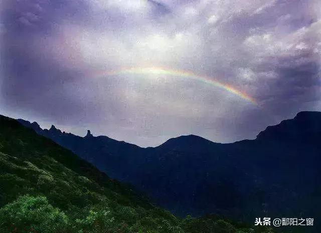 貴州:梵凈山歷經了14億年,是世界遺產,唯一保存完好的原始綠洲
