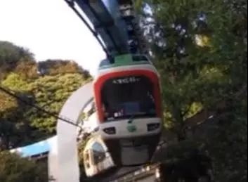 厲害了我的國,中國首列「空中列車」已通車,外國專家都稱讚
