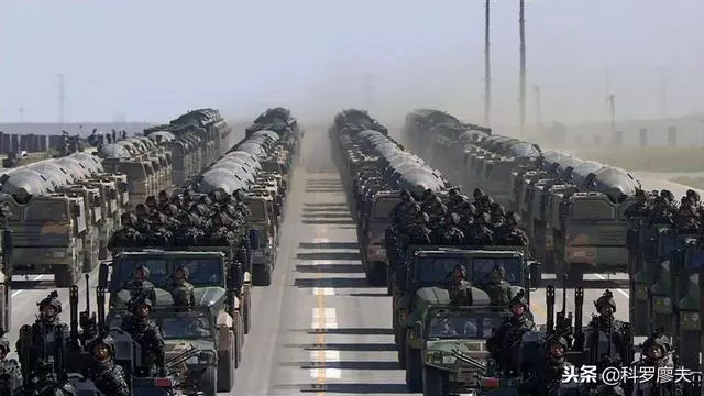 2049年,新中國建國一百周年,中國在軍事上有多強大?