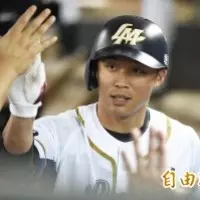 高跟鞋教堂可以辦婚禮了 10對新人搶先體驗