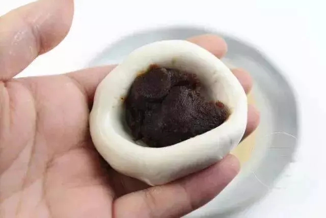 外酥里嫩的麻團,自己做好簡單!