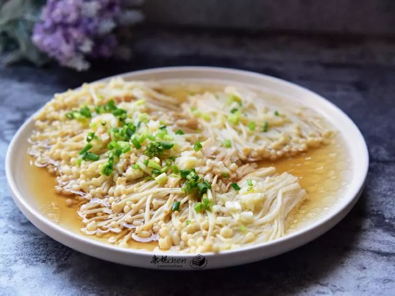 這菜再便宜也要常給孩子吃,蒸一蒸5分鐘上桌,孩子多吃聰明伶俐