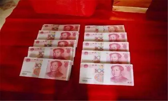 結婚第二天,我背上了巨額欠款,婆婆說的話讓我決定和老公離婚