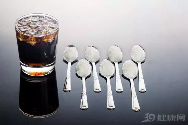 再次強調:碳酸飲料喝得多了,壽命就短了