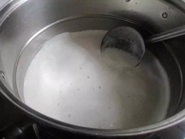 做豆腐腦簡單!廚房裡一味調料就輕鬆搞定,嫩滑好吃,老少皆宜