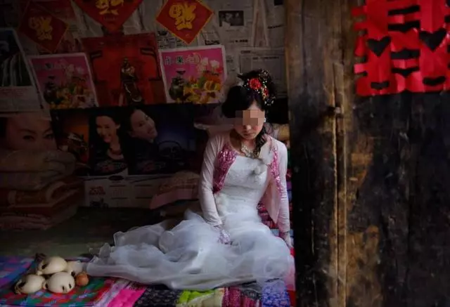 新婚夜婆媽非要讓我喝湯,覺得怪,喝完去廁所時,才發現她禽獸