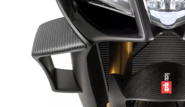 2019 阿普利亞 RSV4 Factory 1100 超跑 新配色、新引擎 細節鑑賞