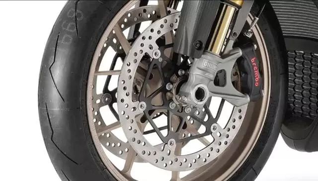 2019 阿普利亞 RSV4 Factory 1100 超跑 新配色、新引擎 細節鑑賞