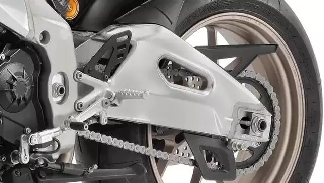 2019 阿普利亞 RSV4 Factory 1100 超跑 新配色、新引擎 細節鑑賞
