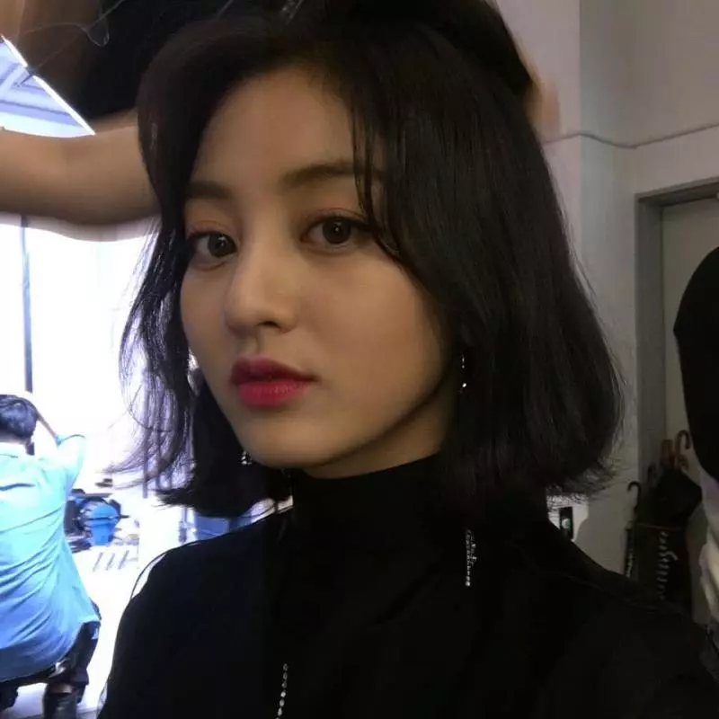[TWICE][新聞]181104 《CHEER UP》MV點擊量突破3億！第三首破3億MV達成