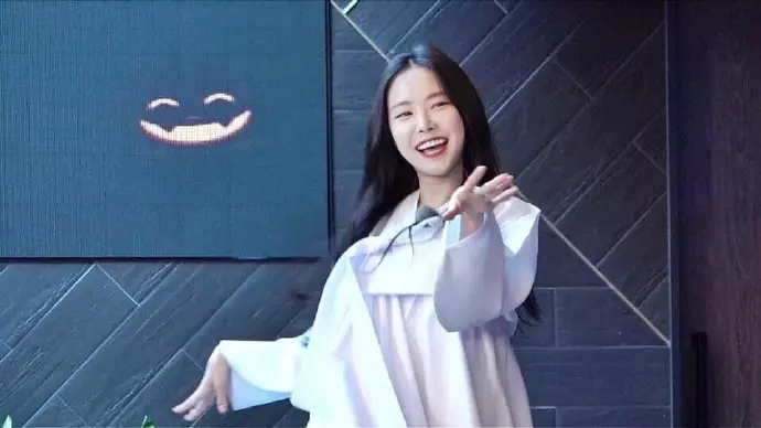 [Apink][新聞]181104 夏榮XJoy 96年生的同歲朋友的化學反應！