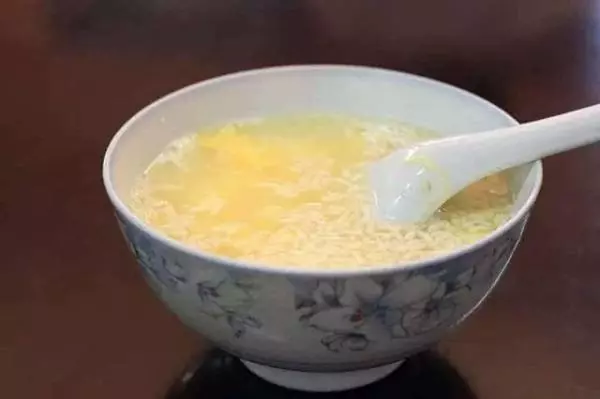 每天早上開水沖兩個雞蛋,美味又健康麼?