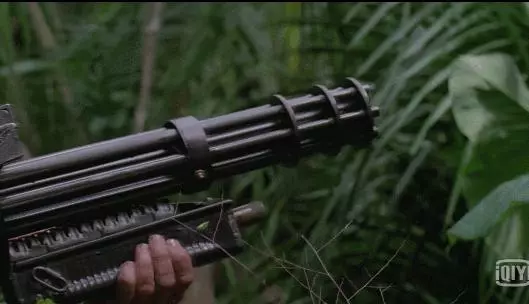 屠殺美軍特種部隊,還將屍體剝皮掛起,那個恐怖的殺神又回來了!