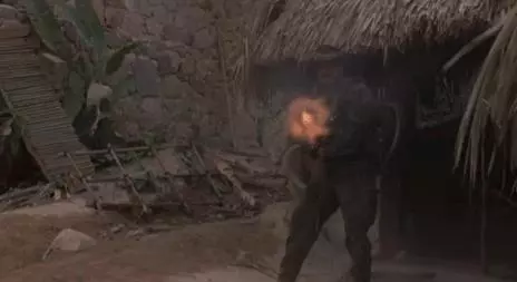 屠殺美軍特種部隊,還將屍體剝皮掛起,那個恐怖的殺神又回來了!