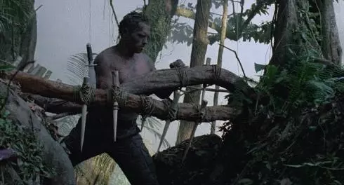 屠殺美軍特種部隊,還將屍體剝皮掛起,那個恐怖的殺神又回來了!
