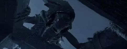 屠殺美軍特種部隊,還將屍體剝皮掛起,那個恐怖的殺神又回來了!