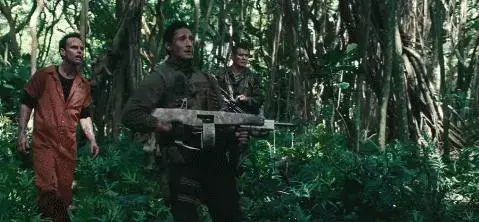 屠殺美軍特種部隊,還將屍體剝皮掛起,那個恐怖的殺神又回來了!