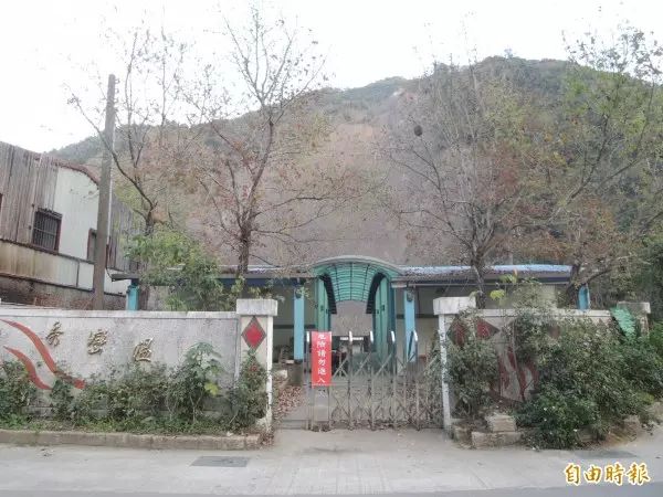 桃園復興鄉)天冷瘋泡湯!羅浮溫泉泡腳池人氣…越冷越熱