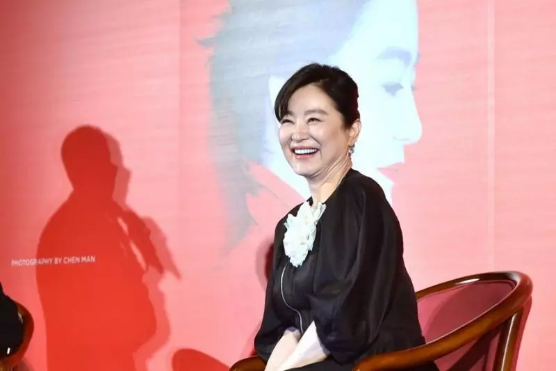 林青霞22歲女兒身價破10億!隱瞞身分證明「不靠爸媽」也能闖出一片天!
