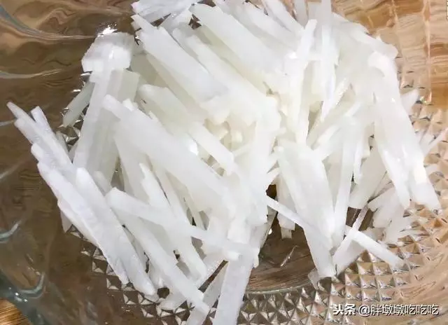 大白菜不要炒了,教你這個新吃法,簡單幾步就搞定,比吃肉還過癮