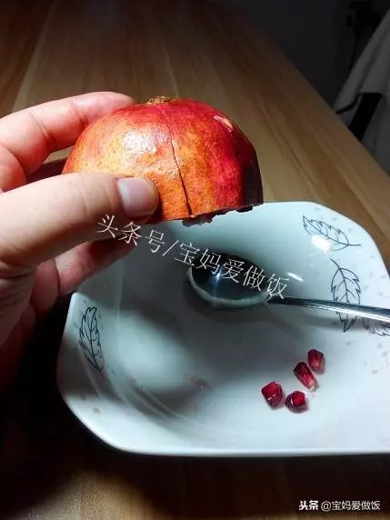 自製石榴酒:無添加,喝著才放心,附三種方法教你快速剝出石榴籽