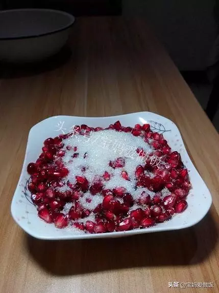 自製石榴酒:無添加,喝著才放心,附三種方法教你快速剝出石榴籽