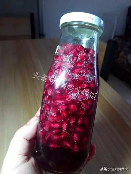 自製石榴酒:無添加,喝著才放心,附三種方法教你快速剝出石榴籽