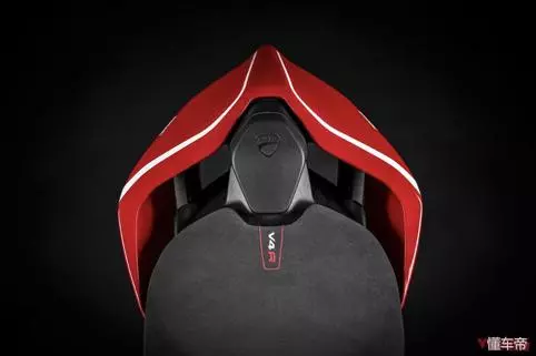 定風翼效率比MotoGP更好2019款杜卡迪Panigale V4R發布
