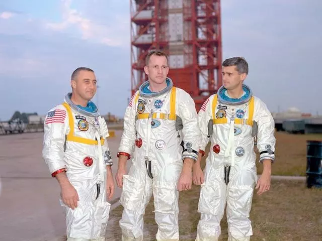 20張圖詳解57年人類太空如廁經歷,這就是一部人類的尷尬史