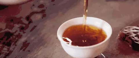 煮飯、煮麵、燉肉的白色泡沫,是精華還是雜質?到底該不該撇?