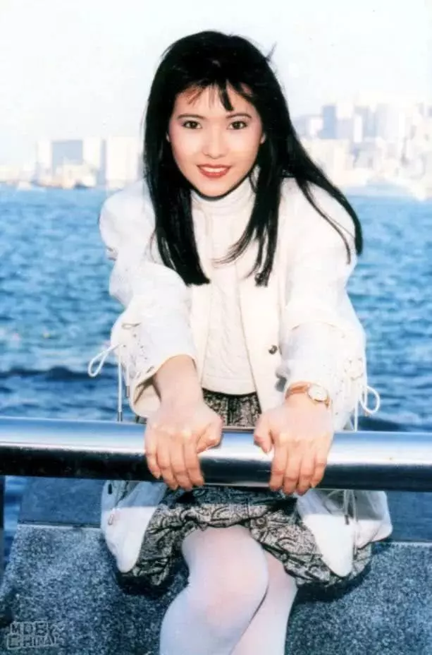 昔日女神「藍潔瑛」走了, 她留下了那麼多美好但我們卻欠她一份快樂和一絲的愛
