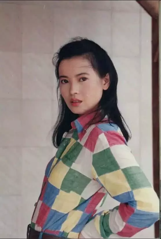 昔日女神「藍潔瑛」走了, 她留下了那麼多美好但我們卻欠她一份快樂和一絲的愛