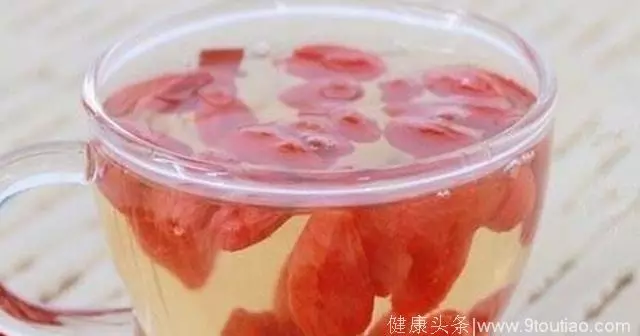 胃不好的人,每天用3種便宜貨泡水喝,健脾胃補氣血食療效果喜人