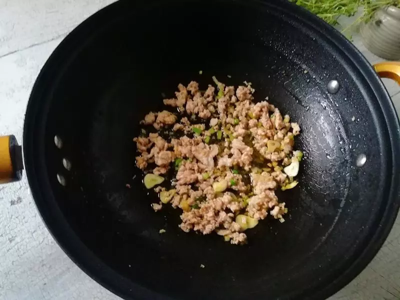 這才是蘑菇正確做法,做出來香氣四溢,下飯還有營養,秋天要吃它