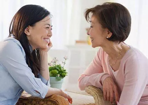 鄉下婆婆來幫我帶孩子,下班回到家,眼前的一幕嚇得我站不穩!