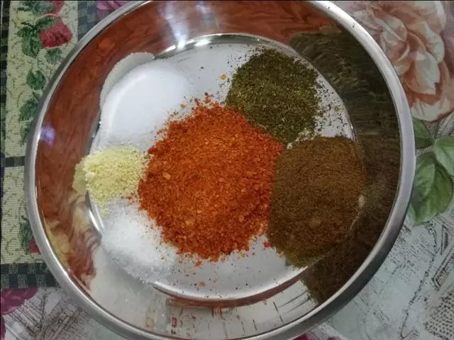紅油麻辣豆腐乳,自己動手做簡單易學,保存時間長味道醇香可口