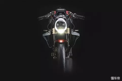 奧古斯塔回歸四缸發布性能街車Brutale 1000