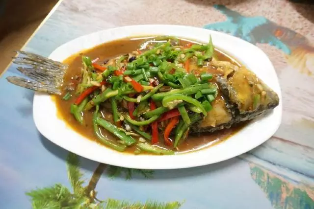 40年大廚:煎魚別直接下油鍋煎!多加1步,魚皮不破不粘鍋!