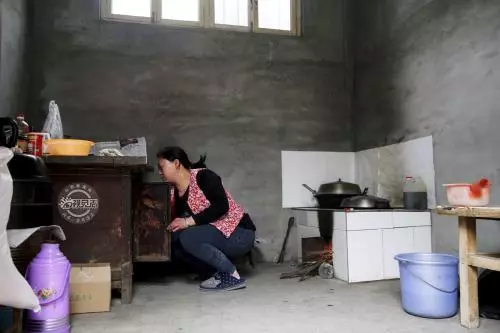 農村媳婦來公司找我,我嫌丟人將她趕出去,結局讓我痛苦不已!