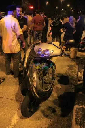 騎摩哆與轎車碰撞 長巴司機回不了家