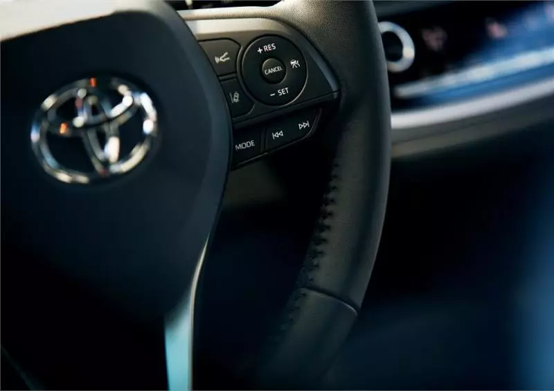 2019全新TOYOTA ALTIS 終於要來了!即將在11月16號發布!您期待嗎?帥!
