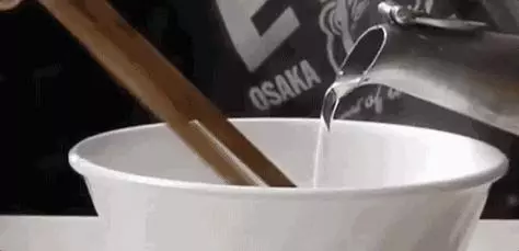 你吃飯前燙碗筷嗎?這種廣東人的謎之風俗,真的有用嗎?