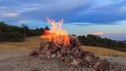 世界最小火山,僅1.2米高,網友笑稱「燒烤聖地」