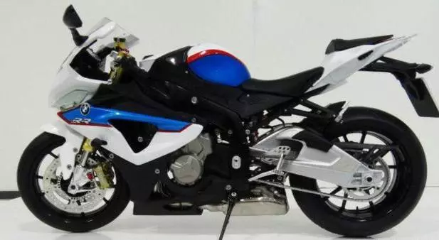 對新手騎行者們來說,街車和跑車究竟怎麼選?嶼鹿有話講