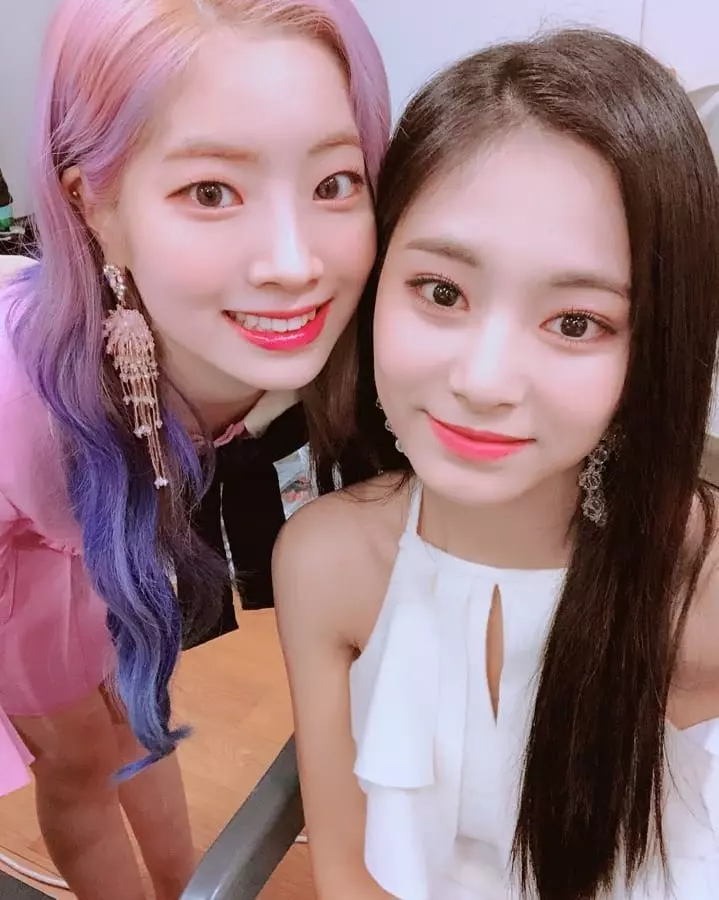 [TWICE][分享]181107 「2018MGA」TWICE斬獲三項大獎後台蛋糕慶祝感恩once