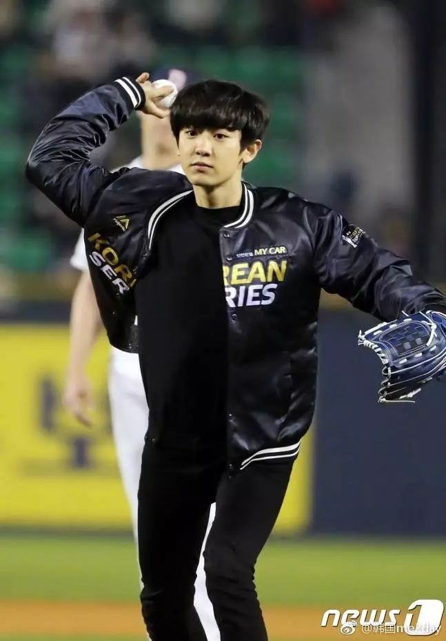 [EXO][分享]181107 新聞圖為你詮釋燦烈眼中的自己vs 別人眼中的燦烈