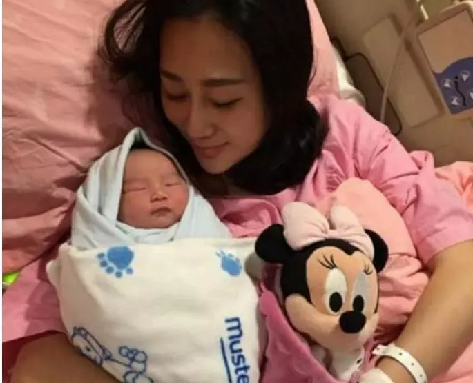 嫁大16歲的老公,5年生4胎從不坐月子,如今33歲老成53歲!