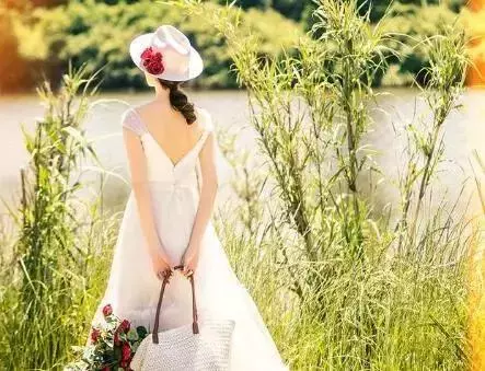 小叔子結婚,婆婆不讓我參加,聽到鄰居說的話,我跑去掀翻了桌