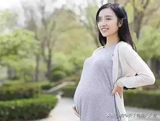加完班回家老公親俺一口,3歲兒子看到說句話,俺癱在地上